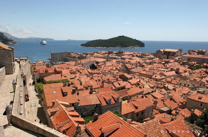 IMAGE: http://i140.photobucket.com/albums/r12/jgdphoto/IMG_5575.jpg