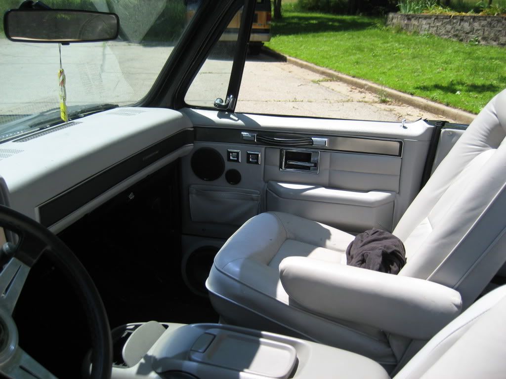 1973 k5 blazer with bikini top 383 stroker Page 2