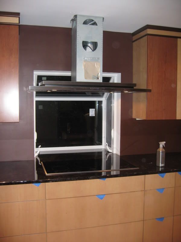 Cooktop in front of kitchen window?