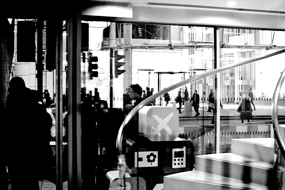  photo SouthPlace-London-Blackandwhitestreetphotography-CharlieWhatley2013_zpseda07e4b.jpg