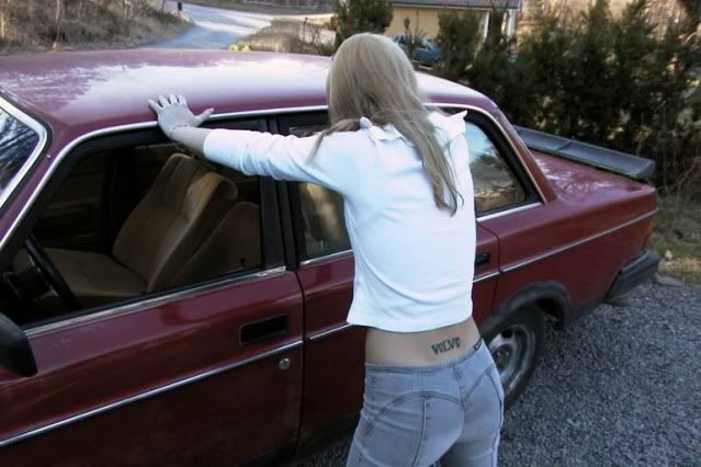 [Afbeelding: volvo-chick.jpg]