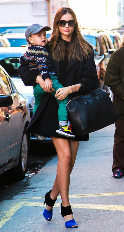  photo 304863_537205679645132_1333808726_n_large_zps60127b6b.png